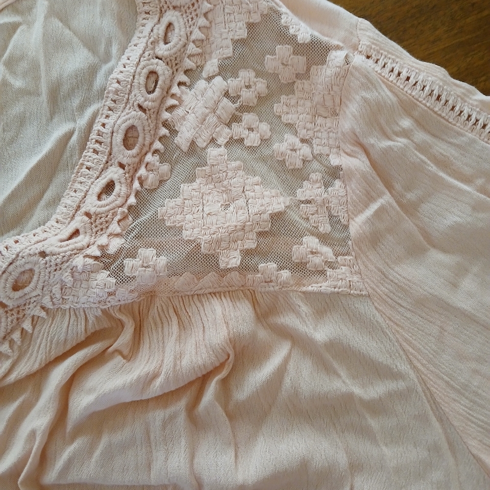Pink Lace Top. Plus Size - Picture 3 of 3
